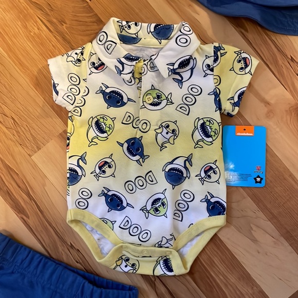 Baby Shark Three Piece Outfit - Size 0/3 Months - Picture 3 of 14